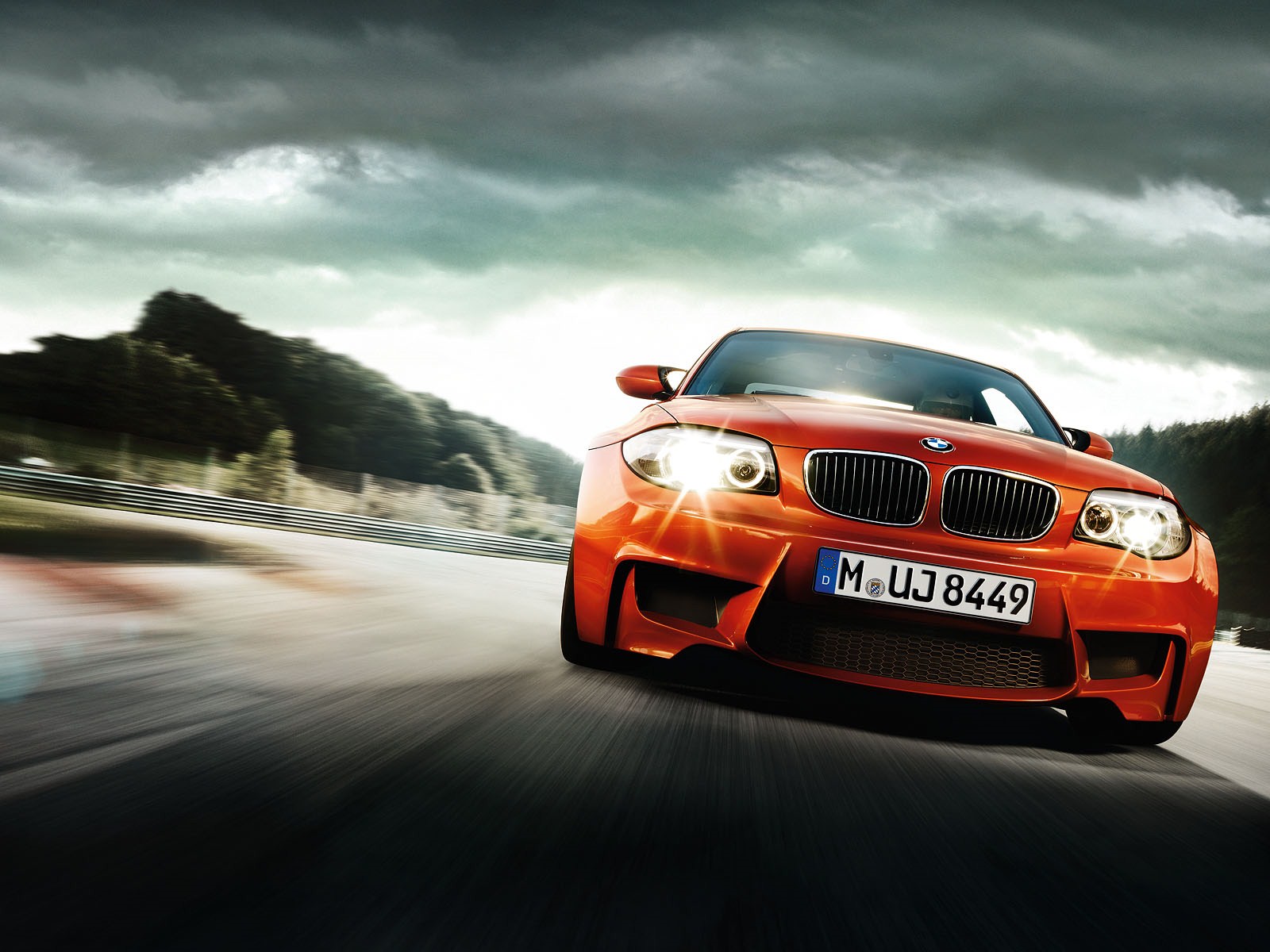 Wallpapers: BMW 1M