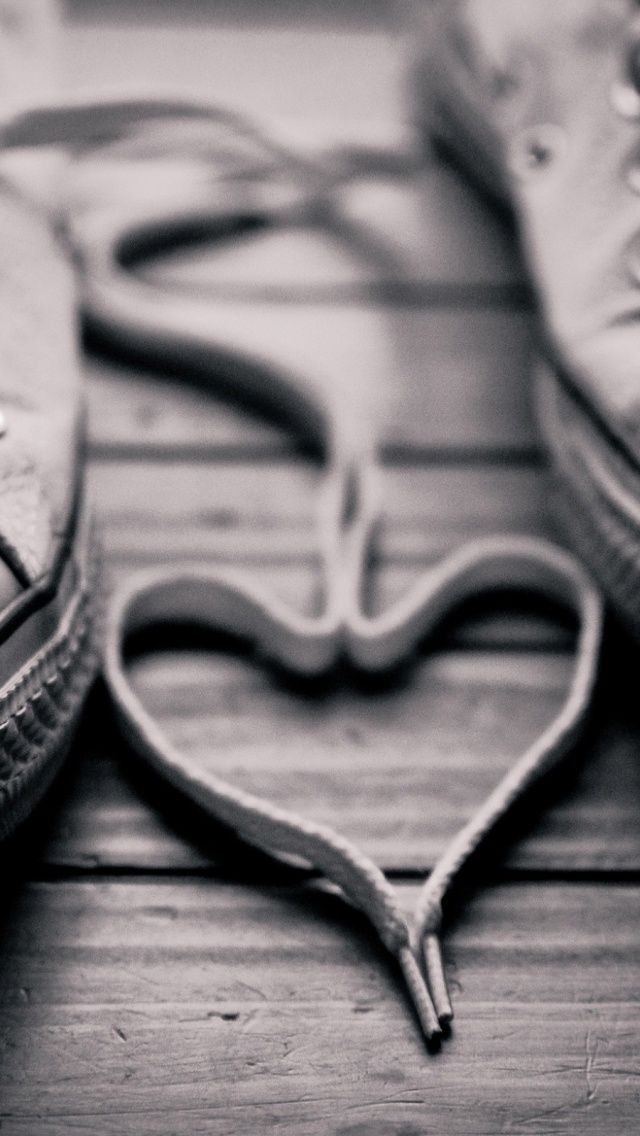Lace Love iPhone 5 Wallpaper (640x1136)