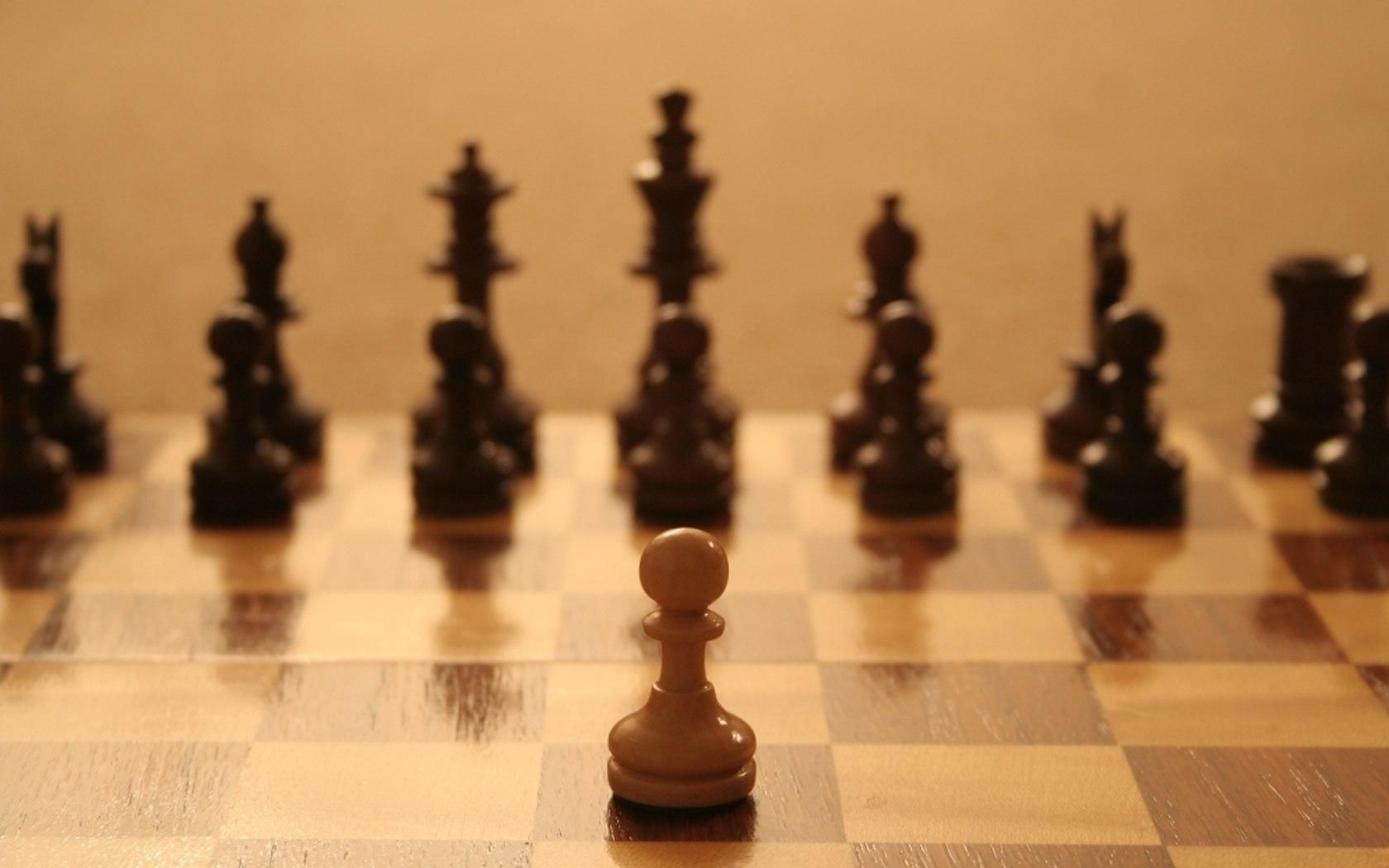 Chess board pieces widescreen wooden alone vs dark HD Wallpaper