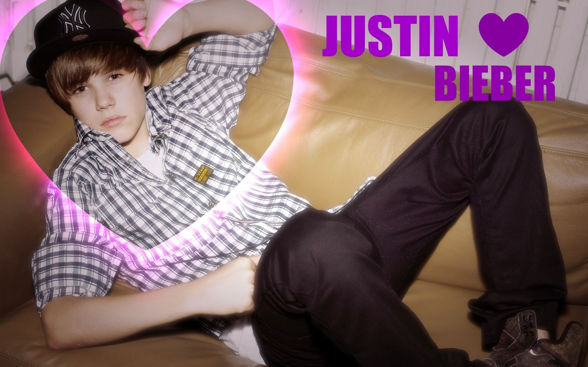 My first attempt at a JB Wallpaper. - Justin Bieber Wallpaper