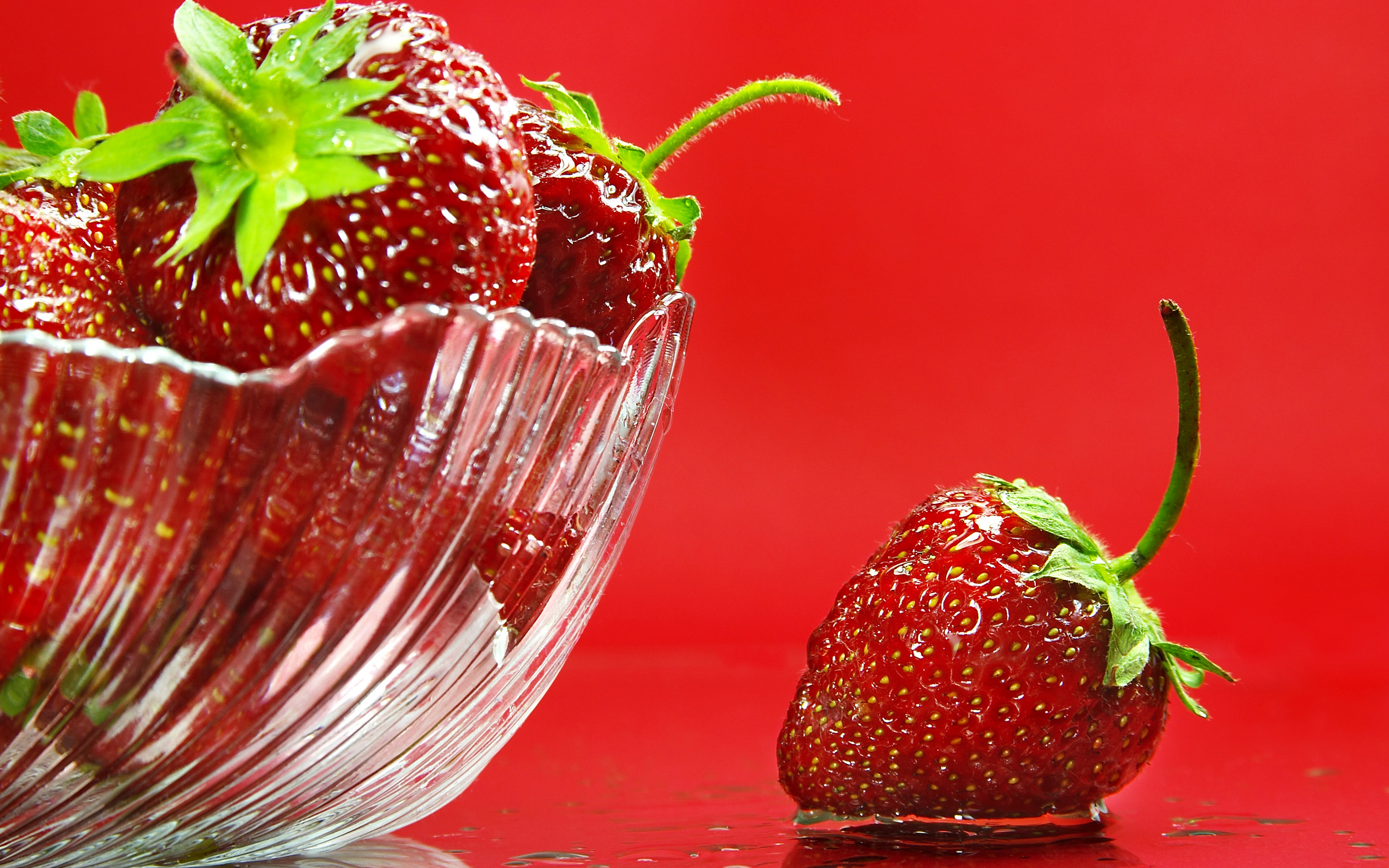 HD Red Strawberries Wallpaper High Resolution Full Size