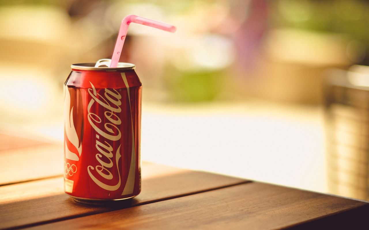 Coca-Cola-Can-Wallpaper-3.jpg