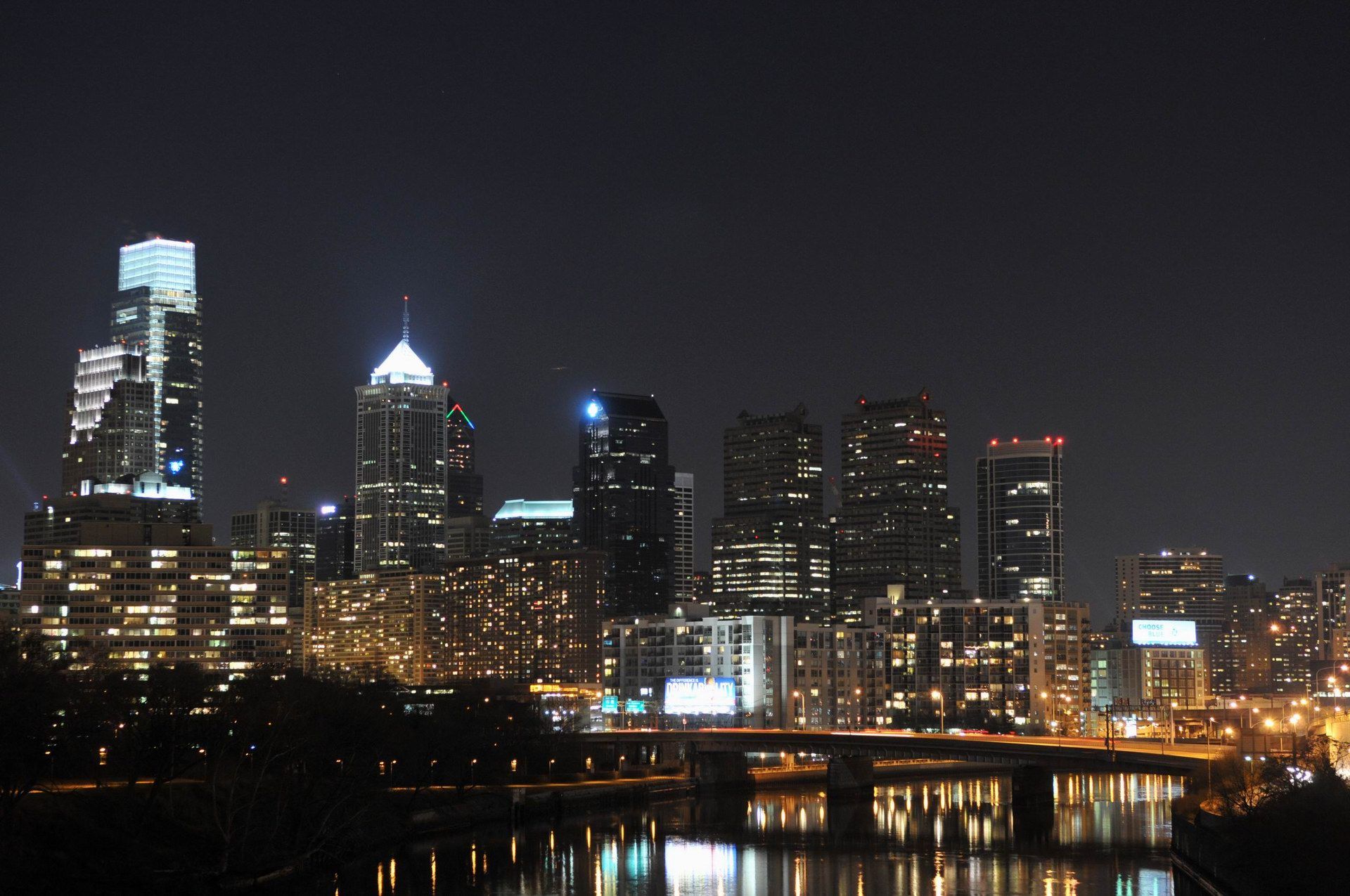 Philadelphia Skyline At Night - wallpaper.