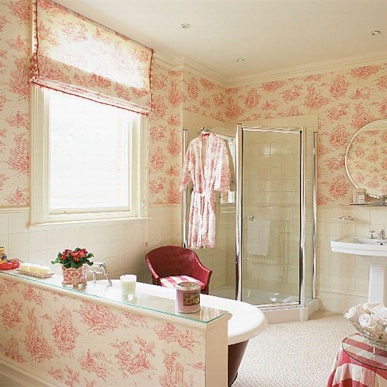 French-style ensuite bathroom | Bathroom idea | Toile wallpaper ...