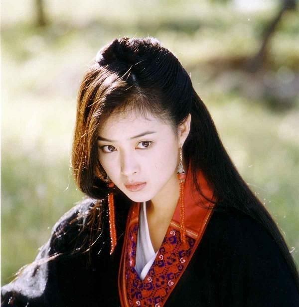 Traditional Asian Woman - wallpaper