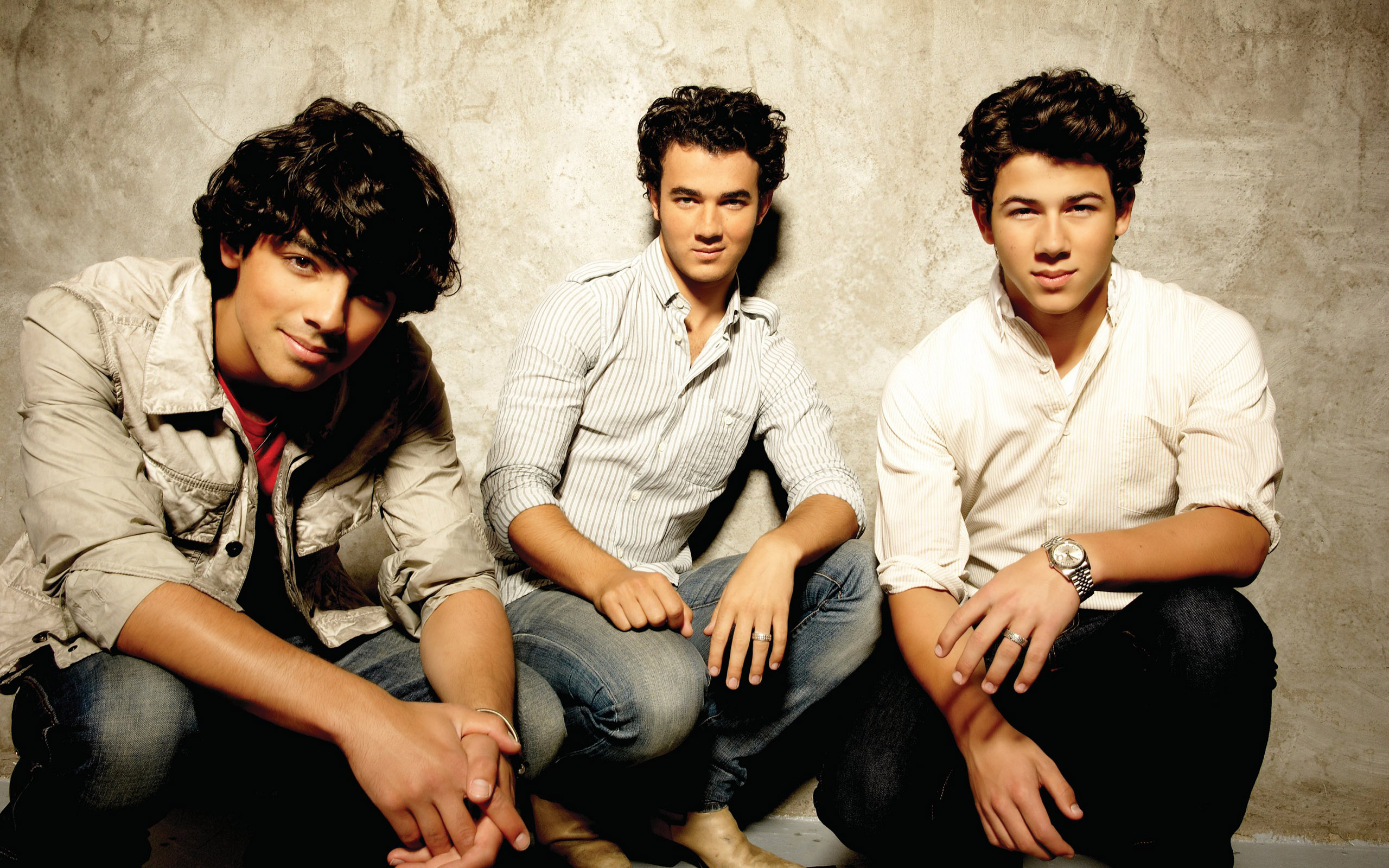 Jonas Brothers 15 Wallpapers Collection