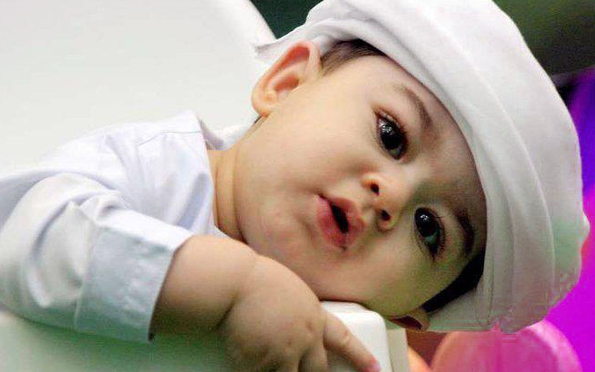 Cute Little Child Baby Wallpapers