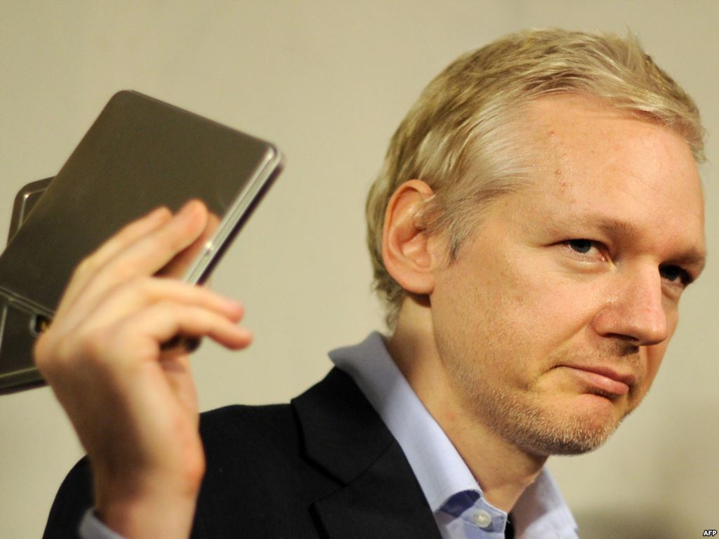WikiLeaks Assange Calls On Australian PM To Bring Him Home