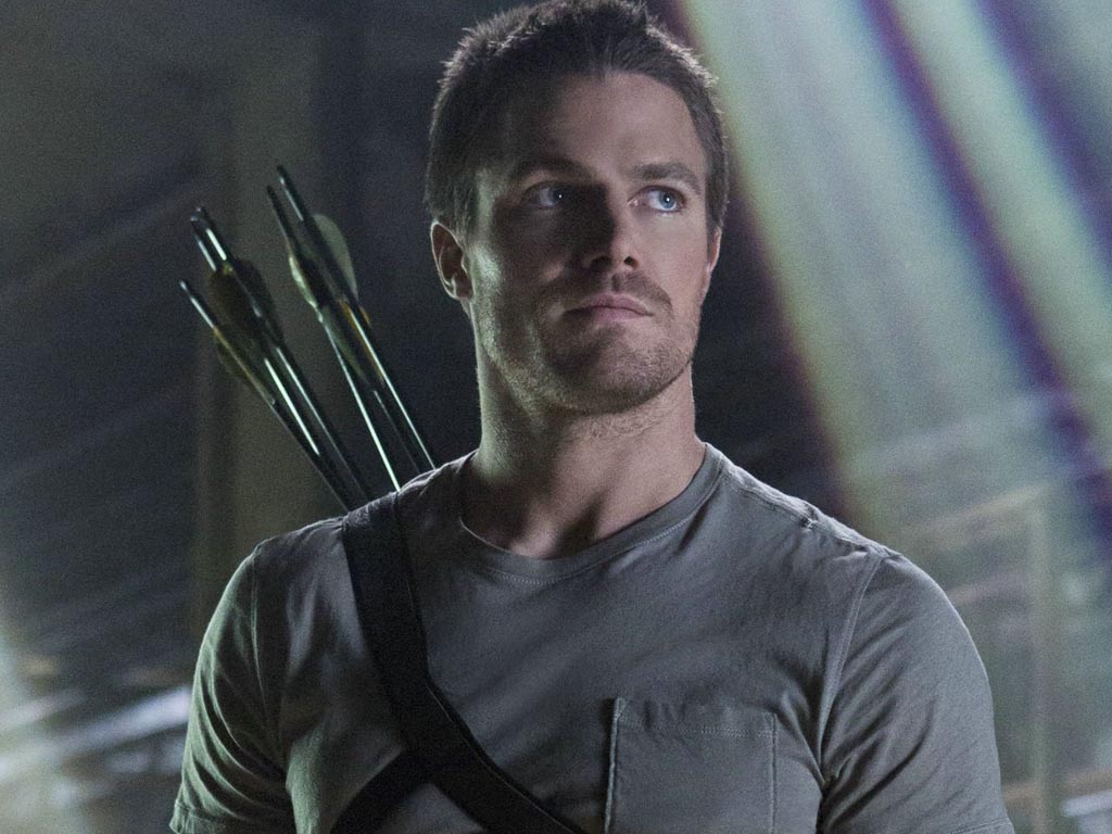 Featured image of post Oliver Queen Arrow Iphone Wallpaper Overly serious voiceovers shady bad guys