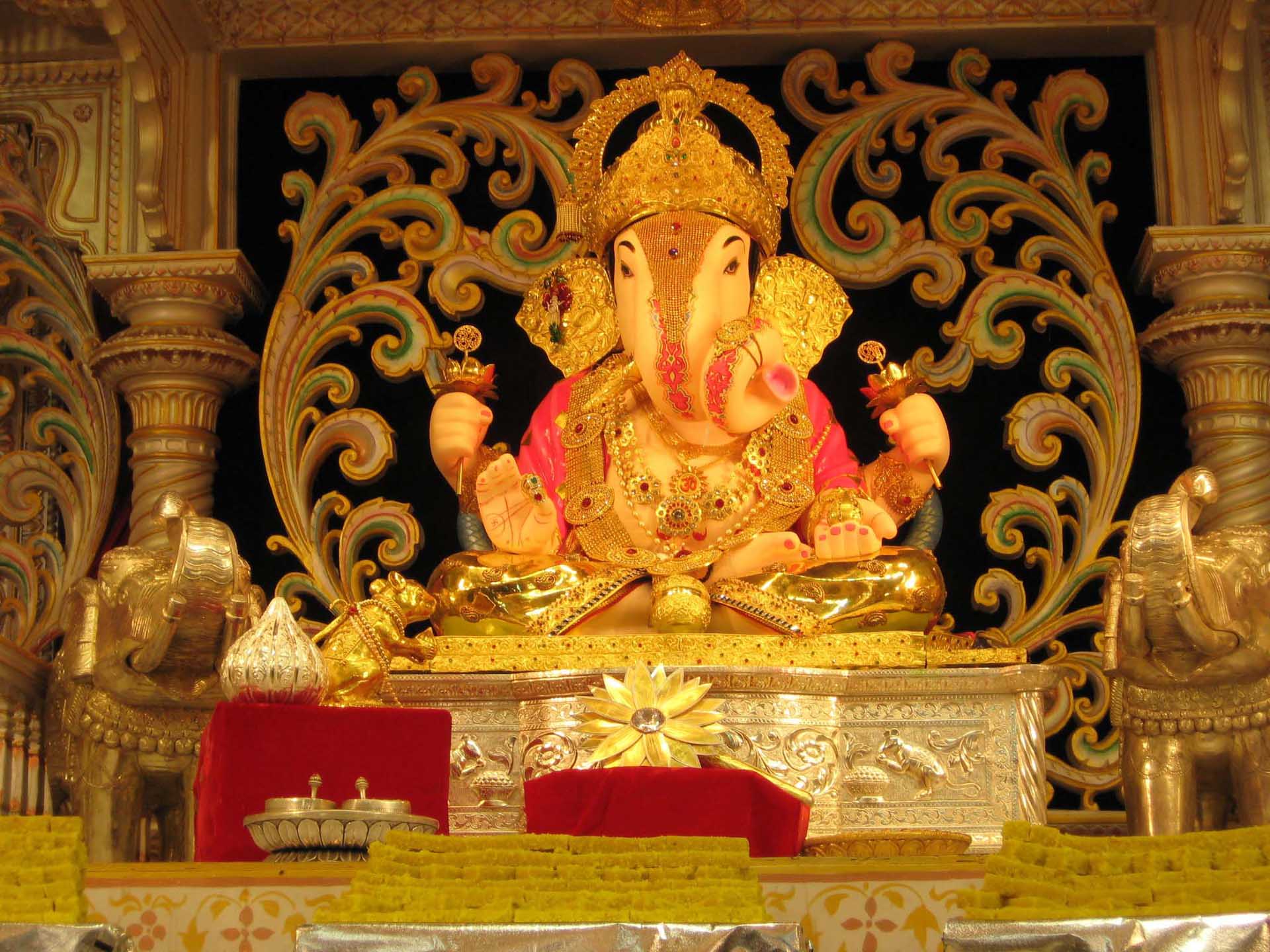 Beautiful god siddhivinayak decoration
