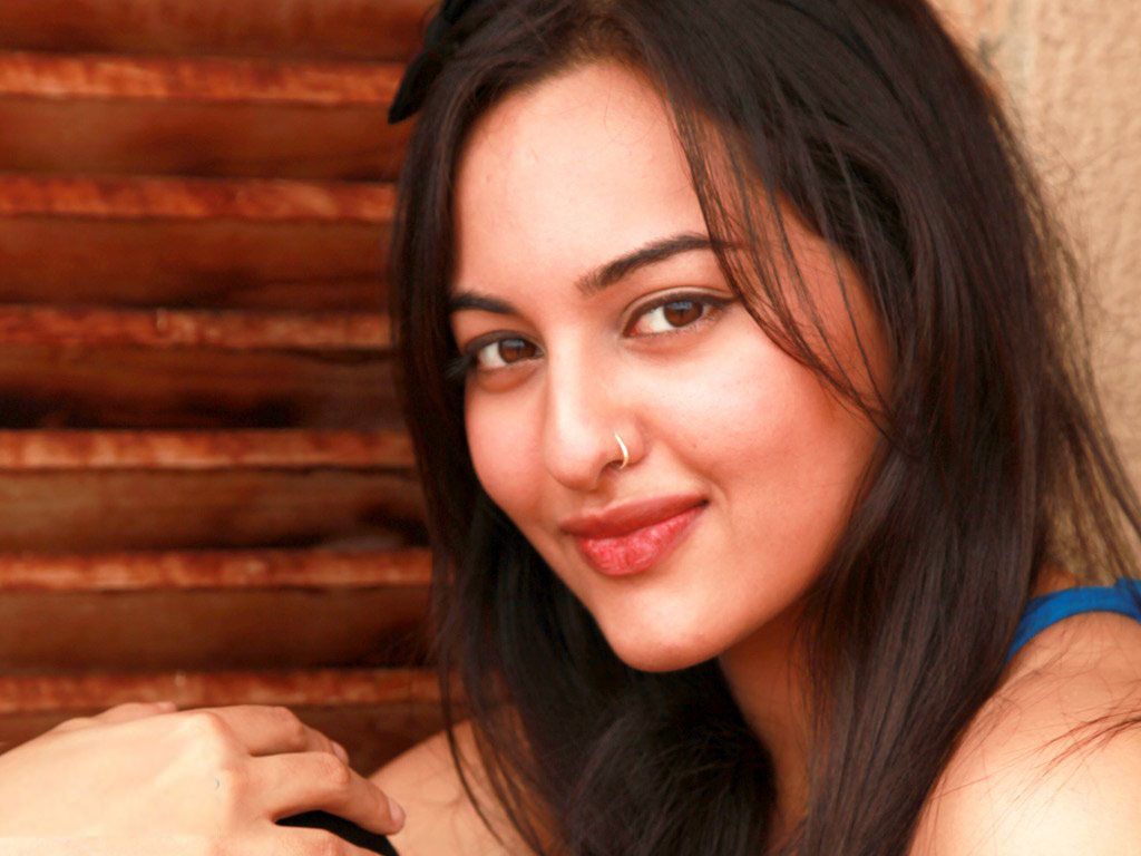Indian Actress Photos, South Indian Actress Pictures, Bollywood