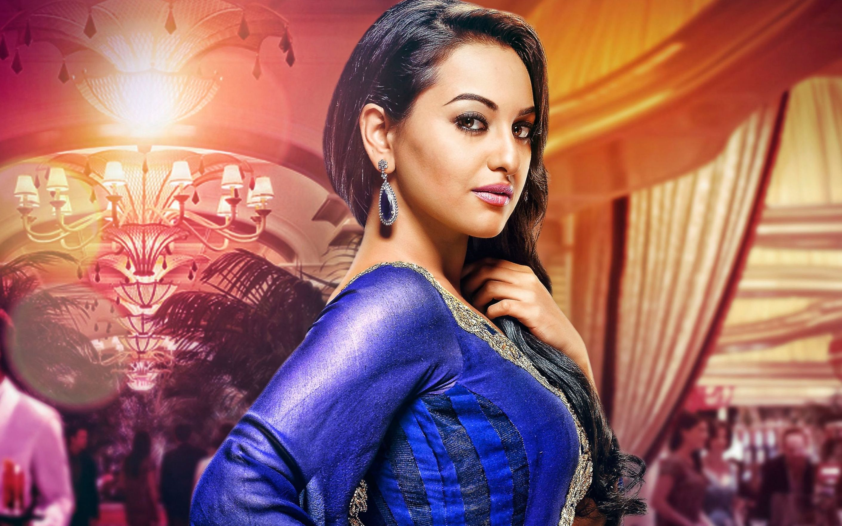 Indian Actress Sonakshi Sinha Wallpaper: Desktop HD Wallpaper ...