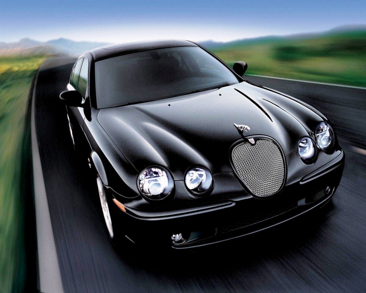 Black Jaguar on Road | HD Wallpapers