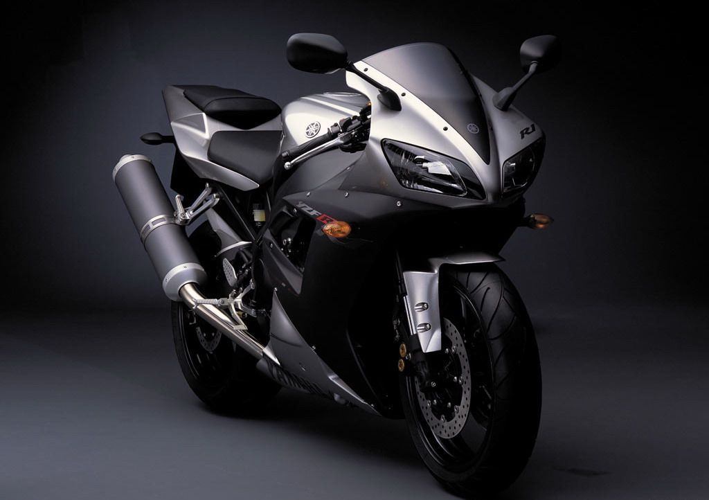 Yamaha R1 Wallpapers | Super & Heavy Bikes
