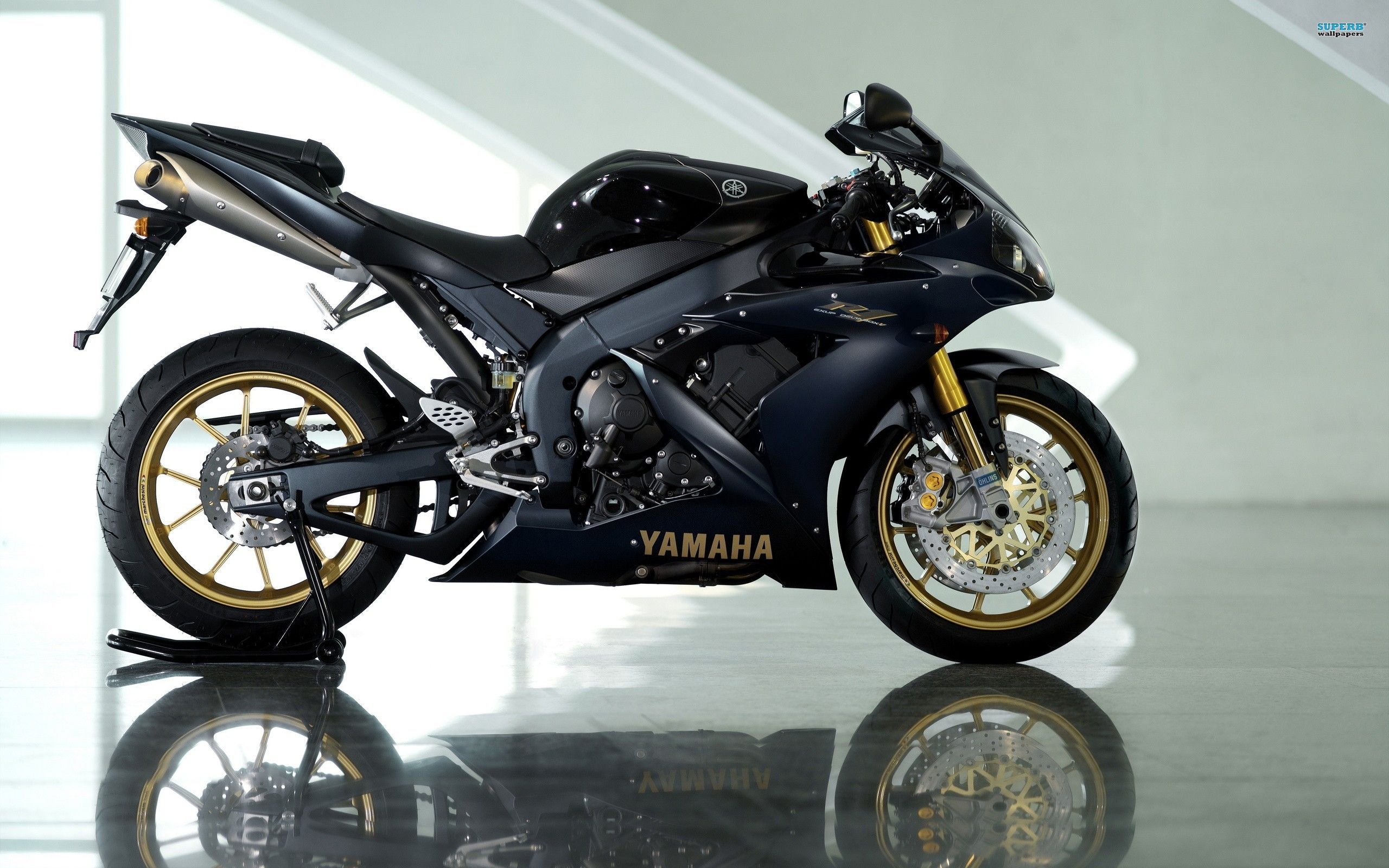 Yamaha YZF R1 wallpaper - Motorcycle wallpapers
