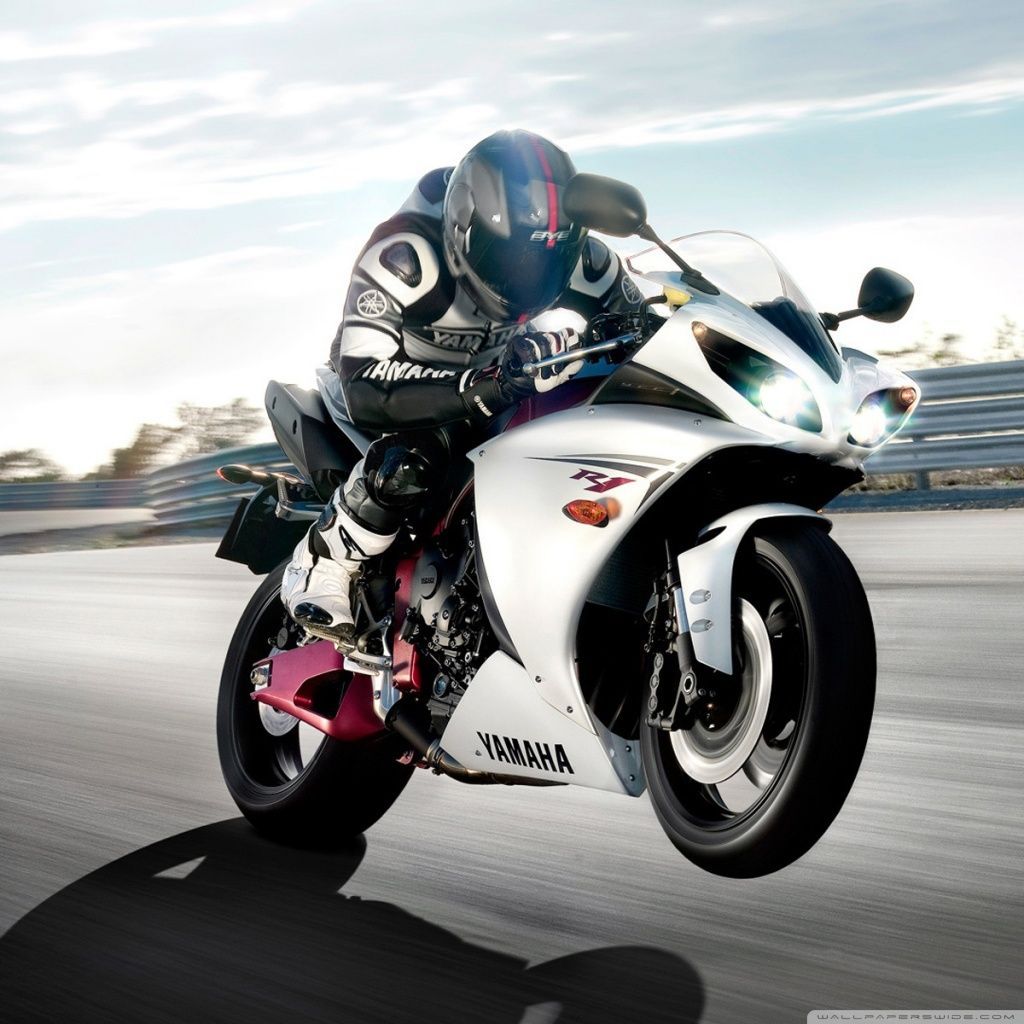 Yamaha YZF R1 HD Desktop Wallpaper Widescreen High Definition Yamaha YZF R1 HD Desktop Wallpaper Widescreen High Definition