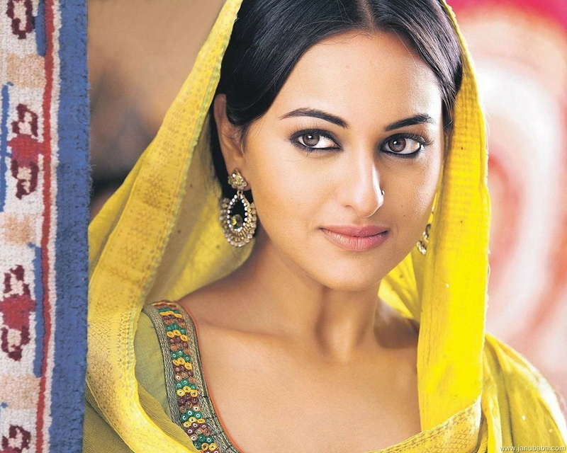 actress bollywood kajal agarwal indian girls 1400x2104 wallpaper ...