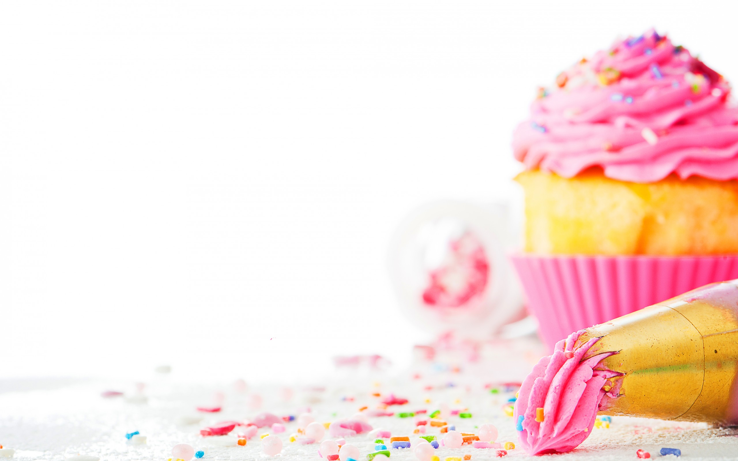 Cute Birthday Cupcake - wallpaper