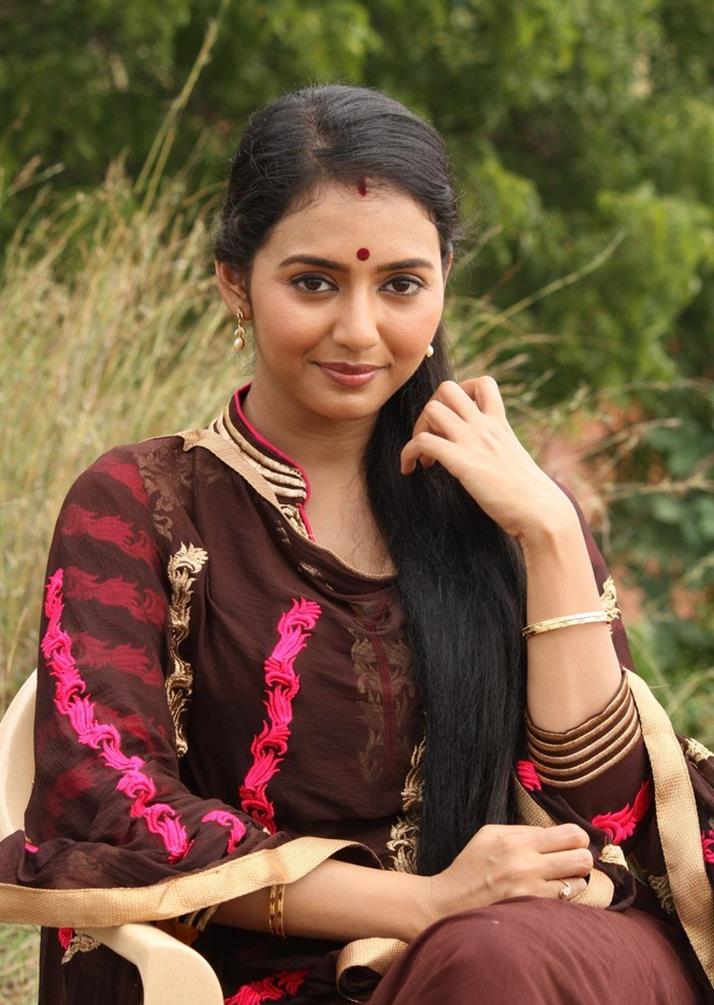 Vidya Pradeep Tamil Actress Photos Cinefames