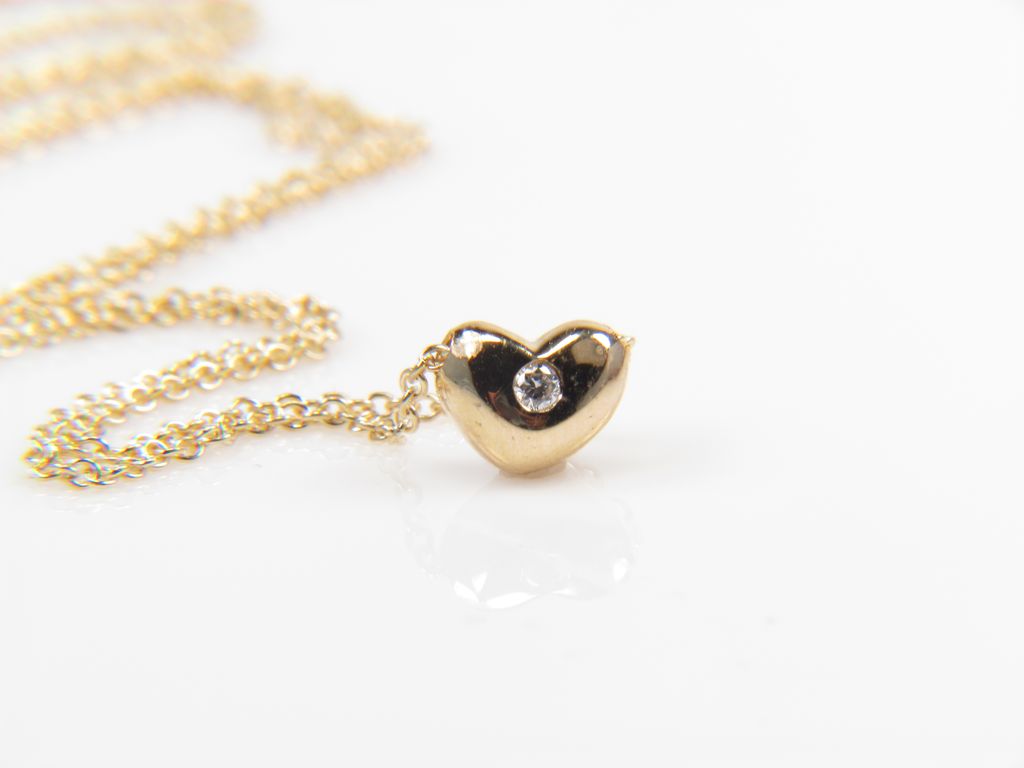Gold Diamond Heart Necklace Photo Gold Diamond Heart Necklace