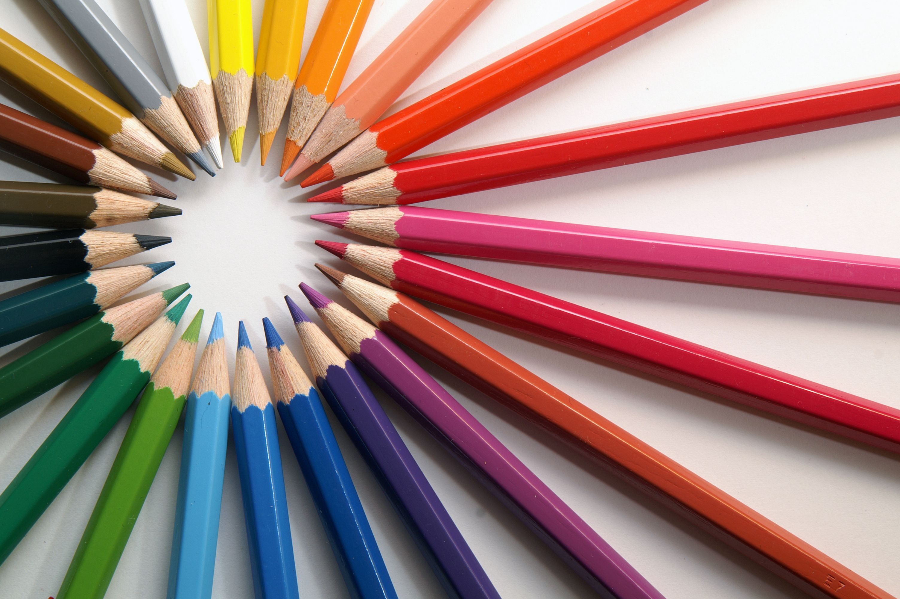 Wallpaper pencil, Rainbow of colored pencils.