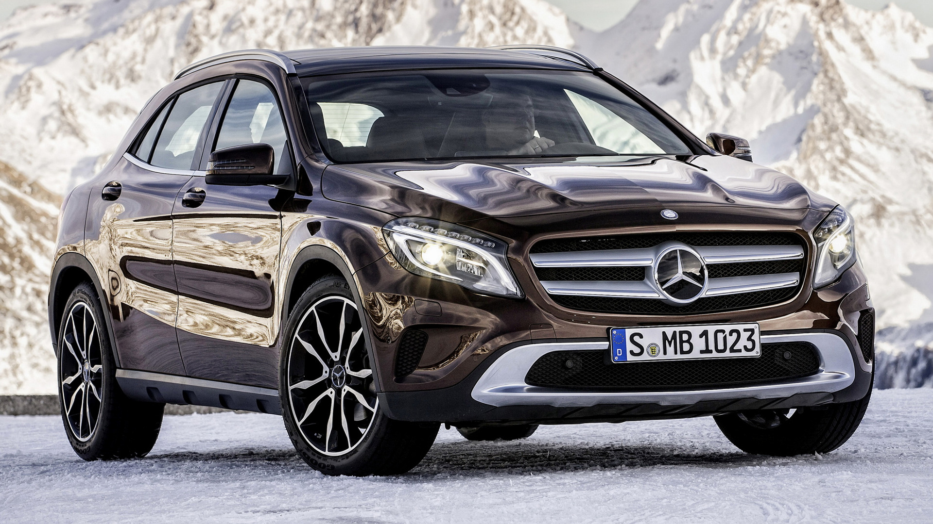 Mercedes-Benz GLA 220 CDI 4Matic Urban (2014) Wallpapers and HD Images