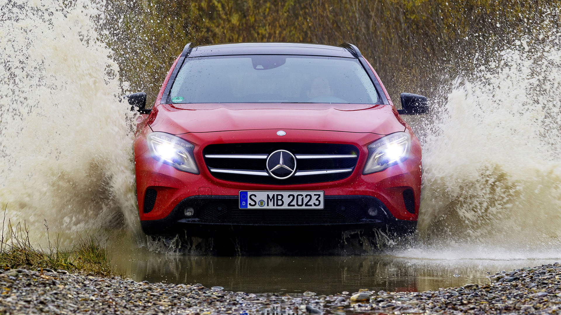 Mercedes-Benz GLA 250 4Matic Urban (2014) Wallpapers and HD Images