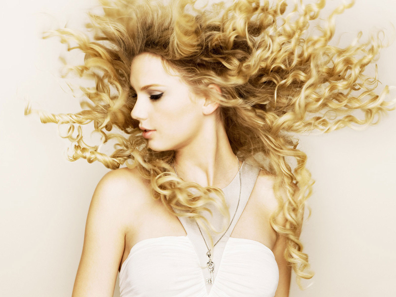 Fearless - Fearless (Taylor Swift album) Wallpaper (17904596) - Fanpop