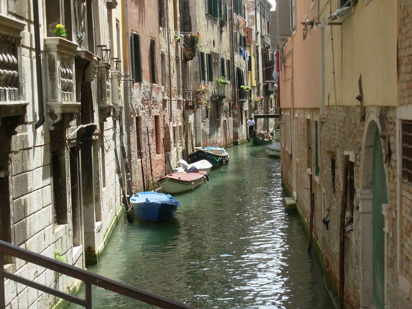 Buildings & City: Venice city small Streets Italy, desktop ...