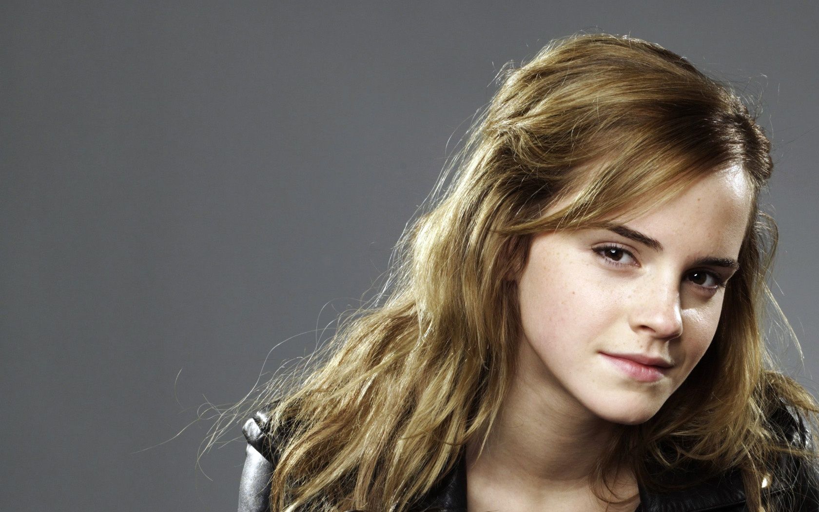 Emma Watson cutest girl in hollywood - HDwallpaper4U.com