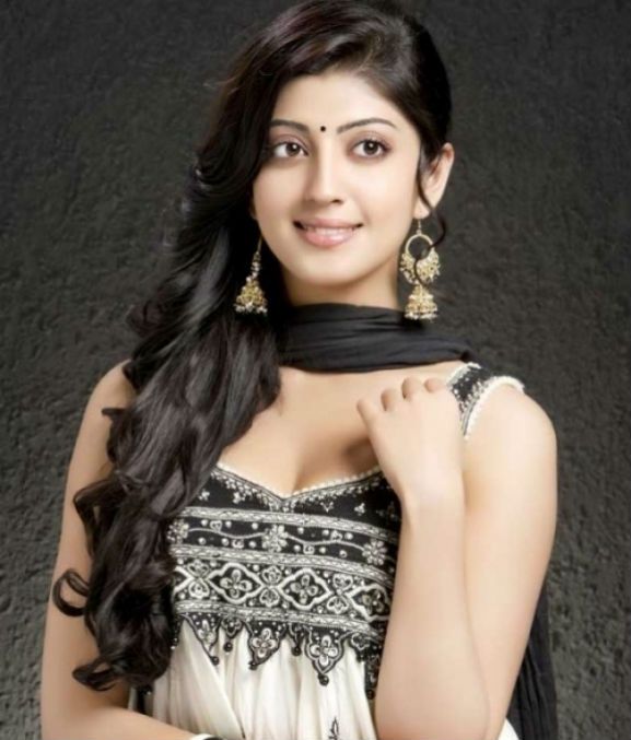 South Movie actress Pranitha Subhash HD Wallpapers and Wiki | The ...