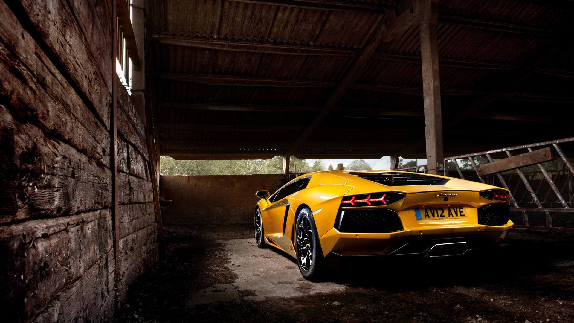 Yellow Lamborghini Aventador 2 Wallpaper | HD Car Wallpapers