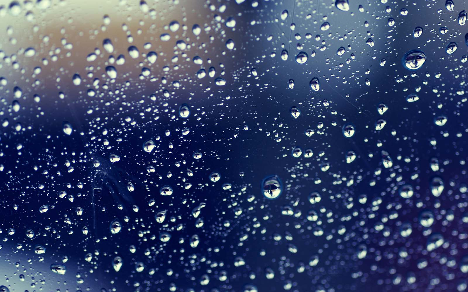 10 Beautiful Rain Drop HD Wallpapers – Daily Backgrounds in HD