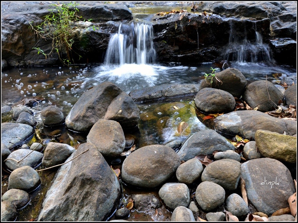 Waterfalls: Tiny Waterfalls River Rock Waterfall Stream Free ...