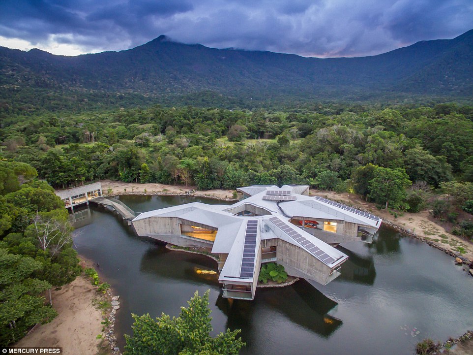 Star Wars Millennium Falcon-style home in Australia hits the ...
