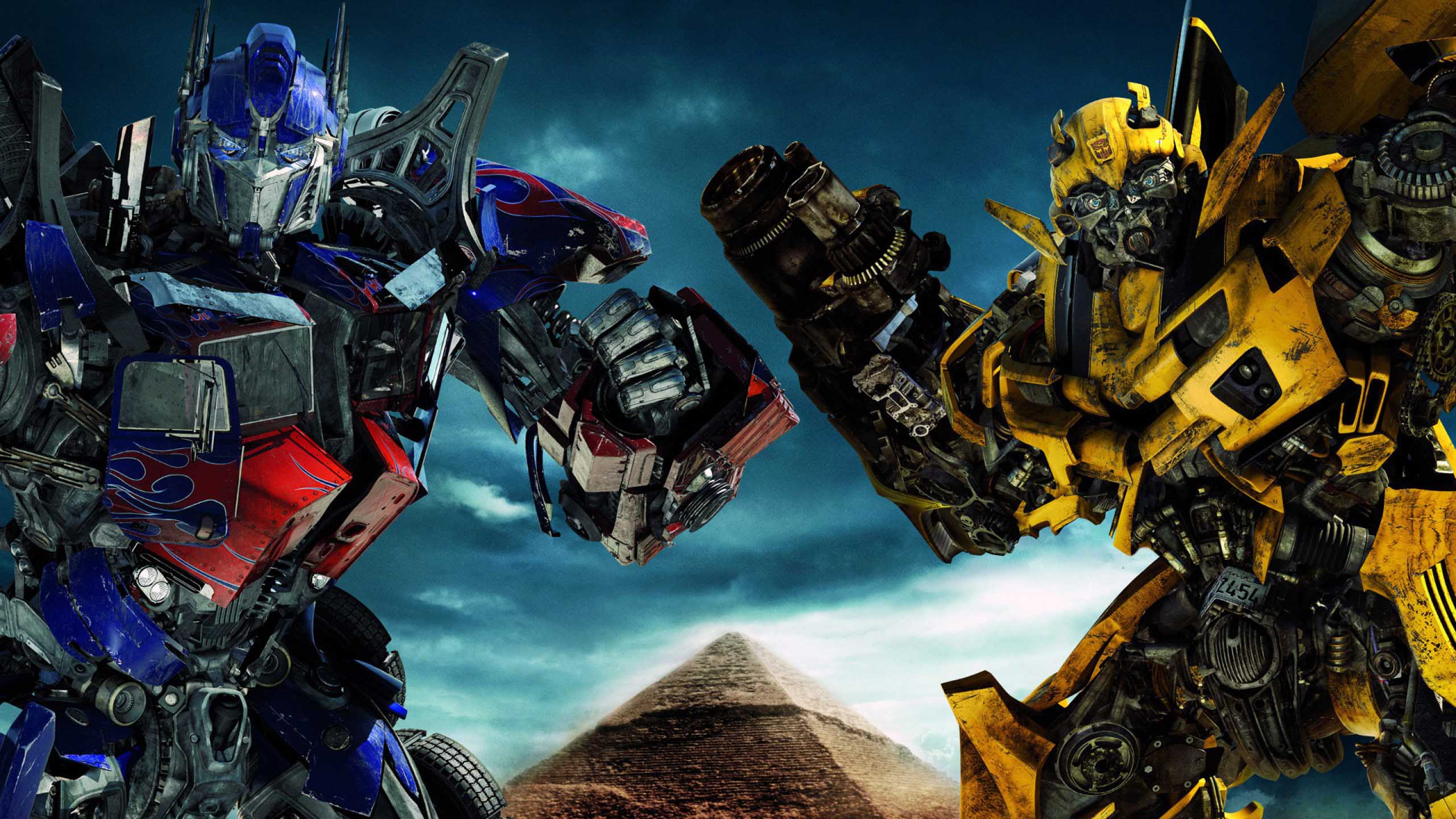 Optimus Prime And Bumblebee, transformers, movie, cybertron ...