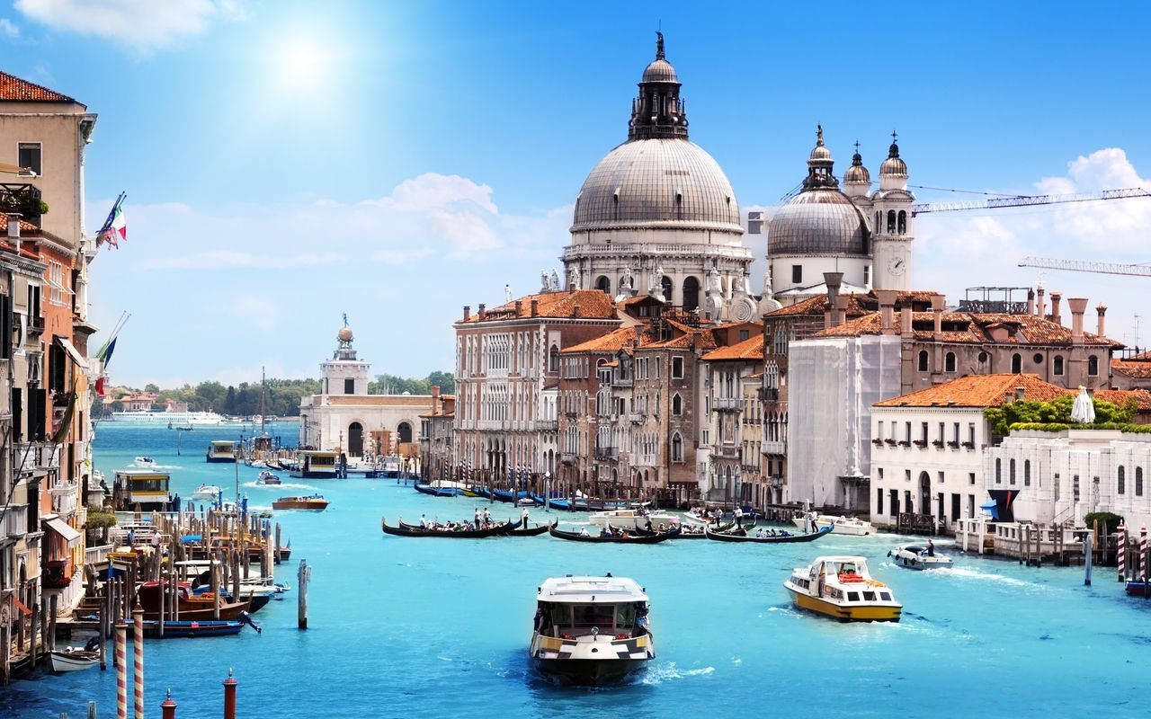 Stunning Venice Cityscape HD Wallpaper - Magic4Walls.com