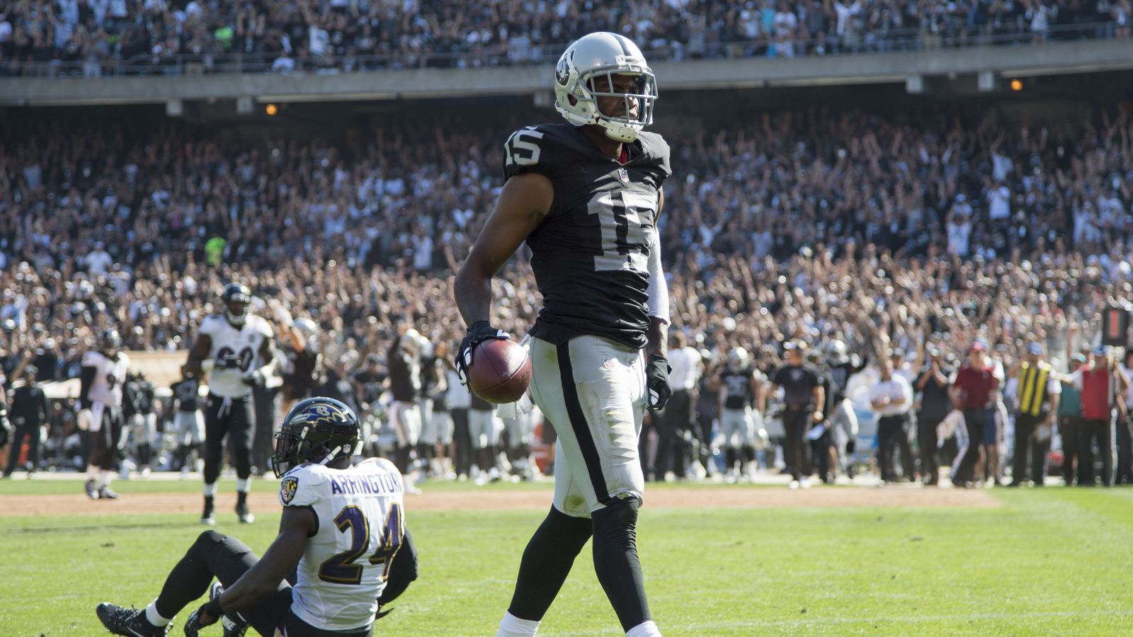 Oakland Raiders, Michael Crabtree Agree to 4 Year Extension NFL