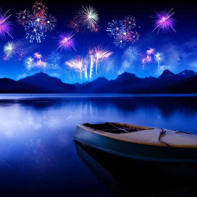 iPad Wallpapers: Free Download New Year 2013 iPad Wallpapers 2048x2048