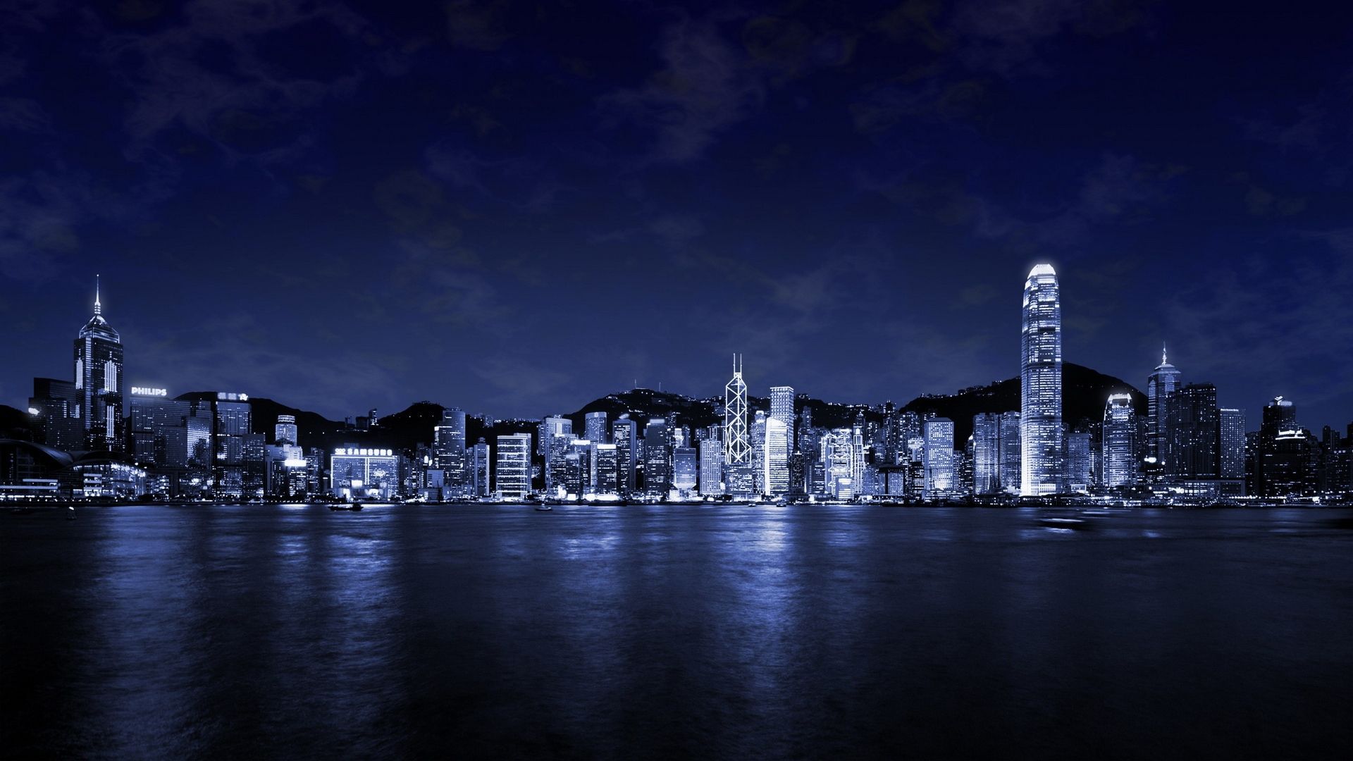 Beautiful city at night HD Wallpaper