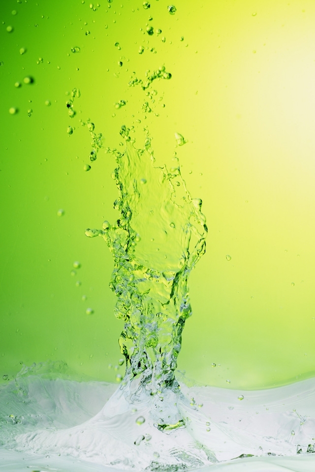 iphone4-Green-WaterDrop.jpg