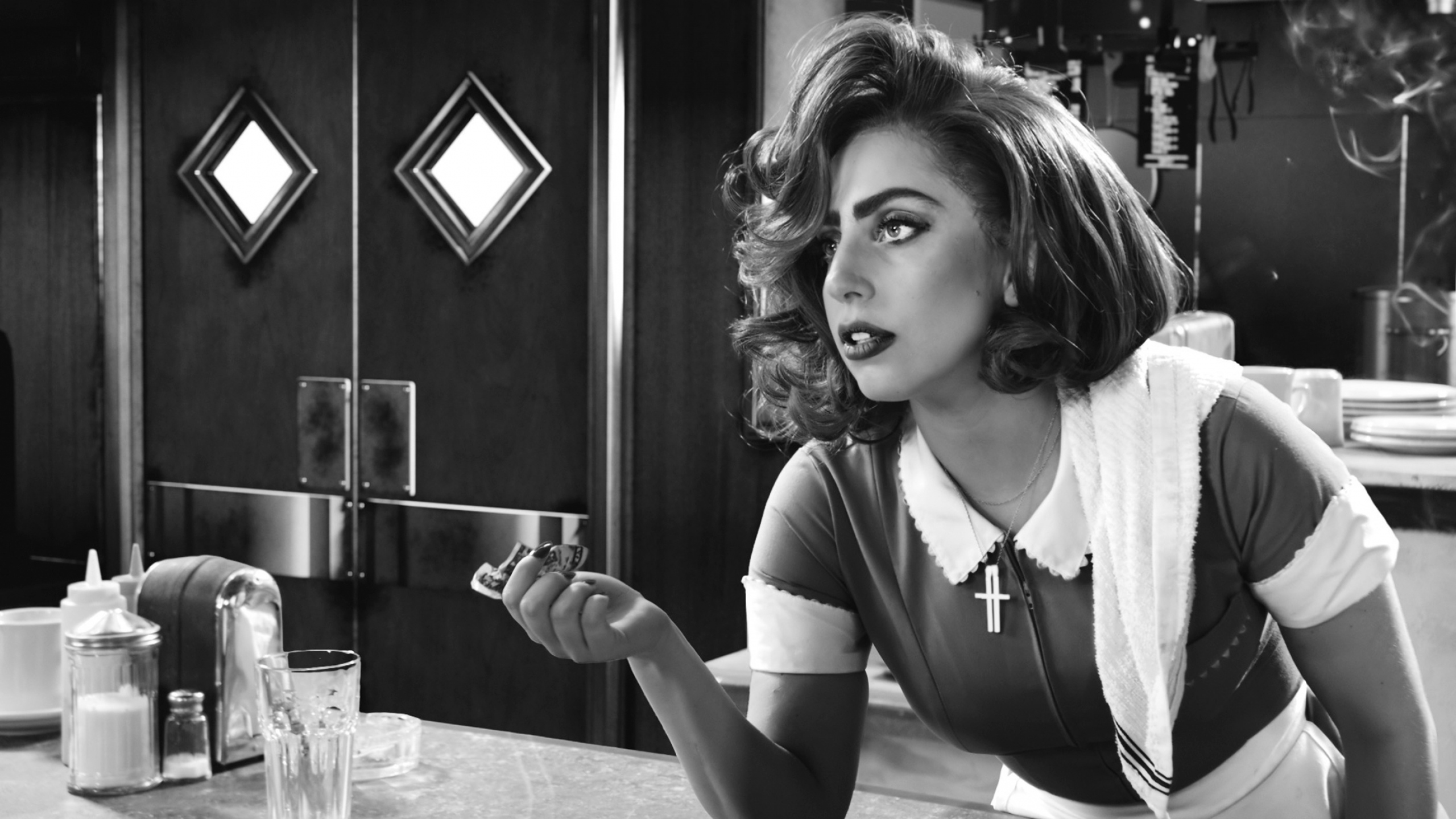Download Wallpaper 2560x1440 Sin city a dame to kill for, Lady