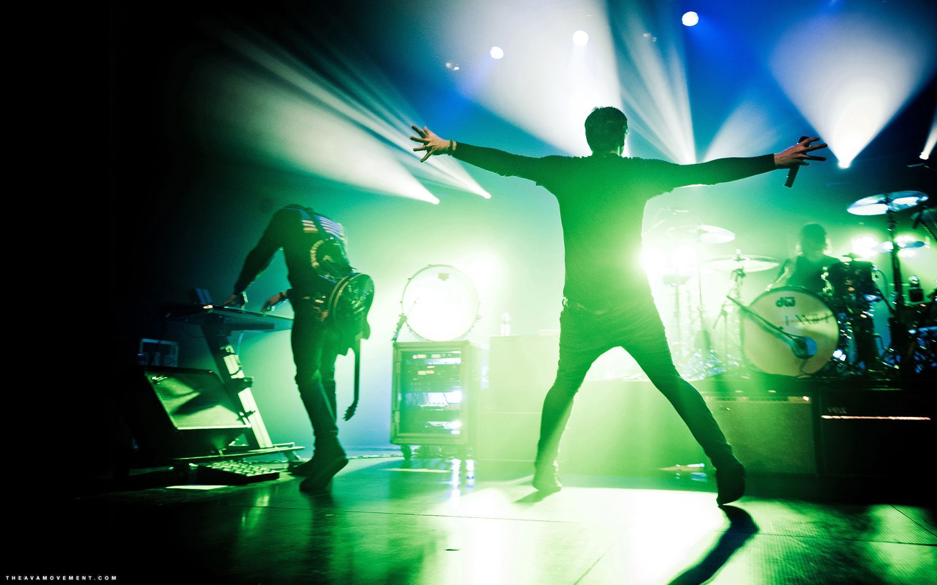 Angels and Airwaves Concert ReviewMy Concert Review
