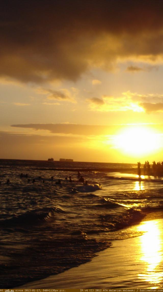 Best Travel Destination Waikiki Beach At Sunset 1136X640 (iPhone ...