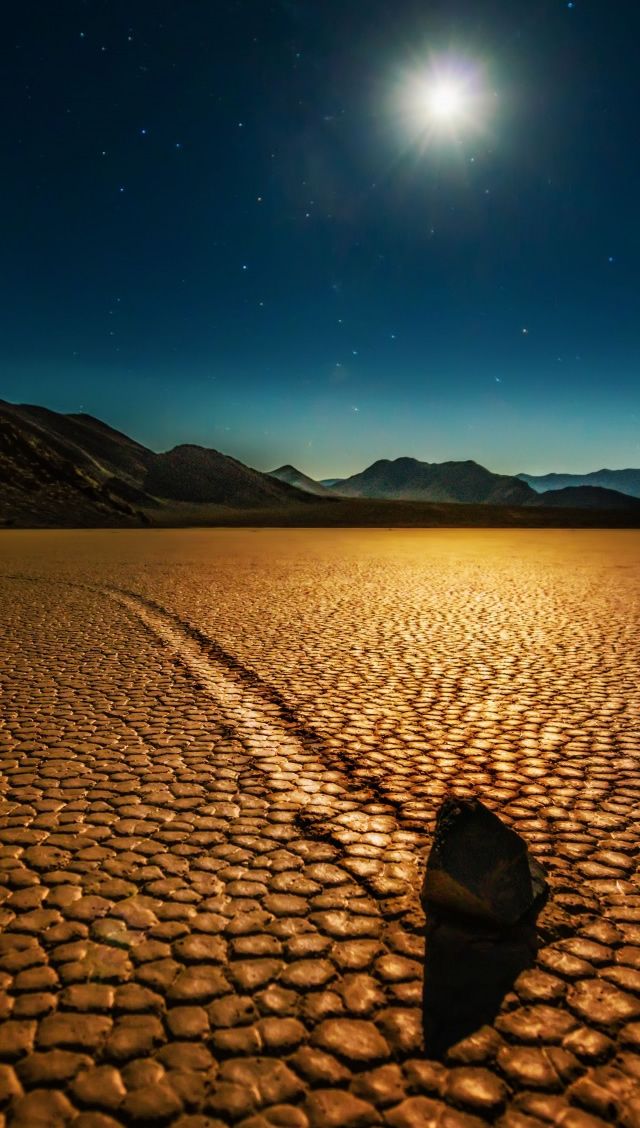 Rock In The Desert iPhone 5s Wallpaper Download | iPhone ...