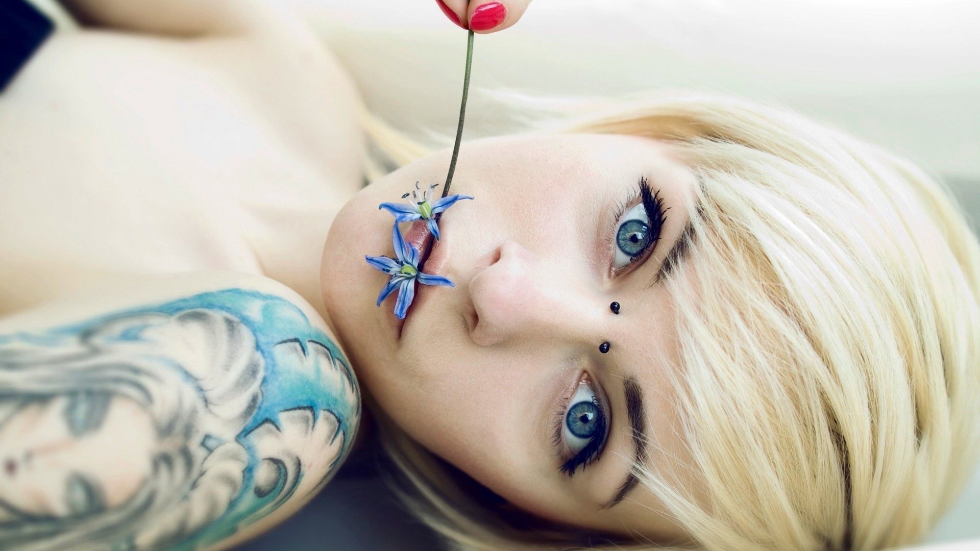 Most Beautiful Tattooed Girl Wallpaper | Full HD Pictures