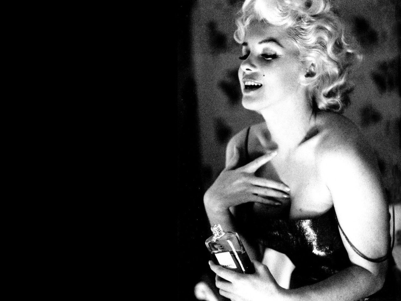 Marilyn-Monroe-Poster-Full-HD-Wallpaper-Desktop.jpg