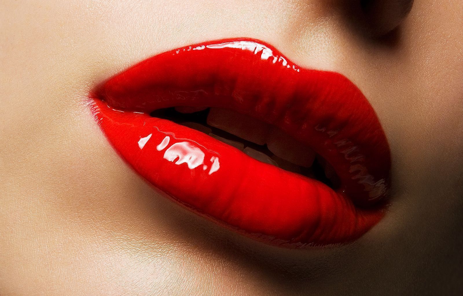Red Lips Photo 6232x4704px #648818