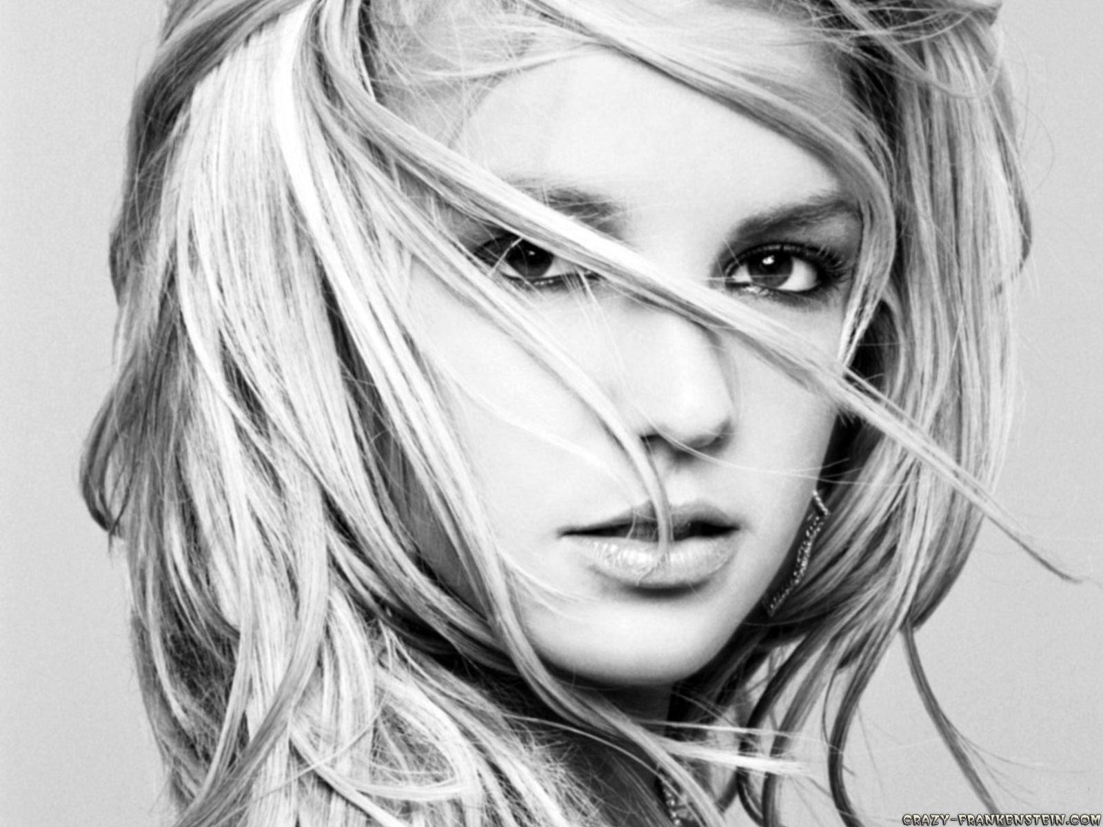 Britney Spears - Music wallpapers - Crazy Frankenstein