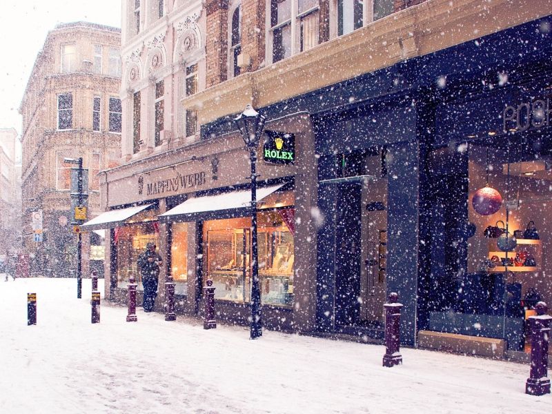 Download Wallpaper 800x600 City, Winter, Europe, Street, Snow